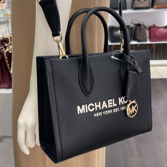 MICHAEL KORS
Mirella Small Pebbled Leather Crossbody Bag
COLOR BLACK COMBO
NWT - Picture 5 of 13